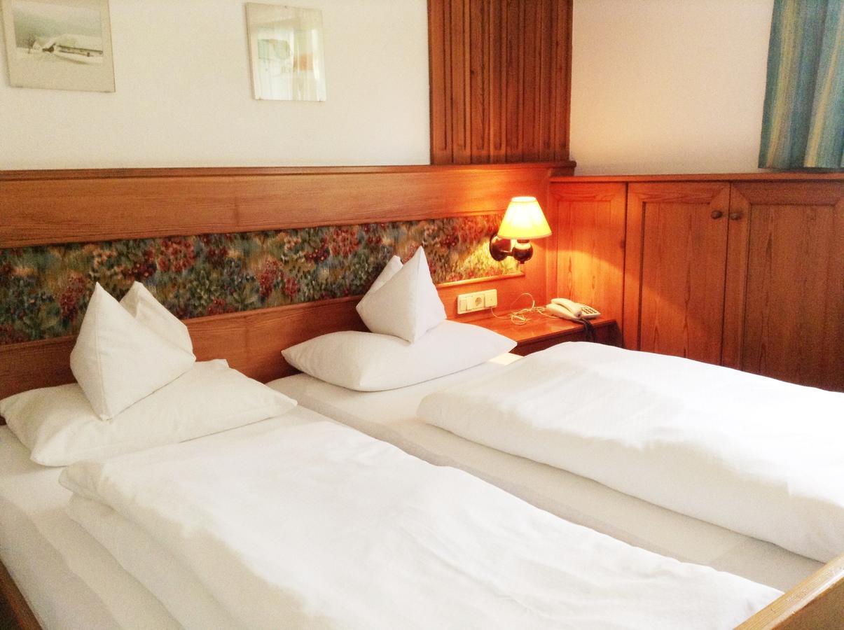 Hotel Gruenes Tuerl Bad Schallerbach Pokój zdjęcie